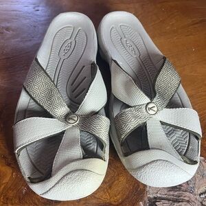 KEEN Women’s Bali Slide Sandal Size 10